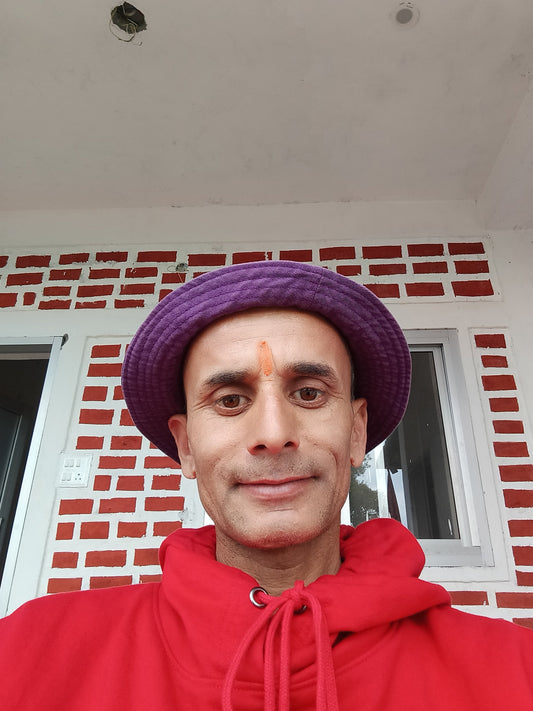 महाभारत में अर्जुन अहिंसा को अपनाना चाहता था।