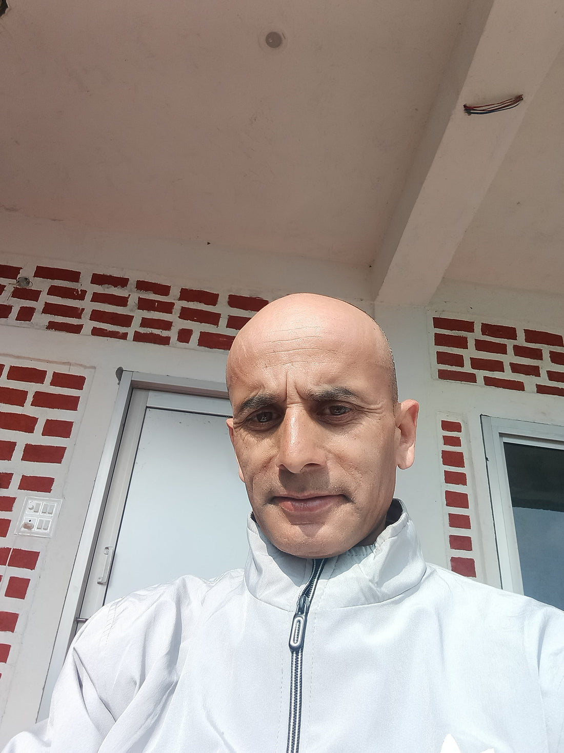 जिसे स्वयं पर विश्वास है उसे किसी प्रमाण की आवश्यकता नहीं होती