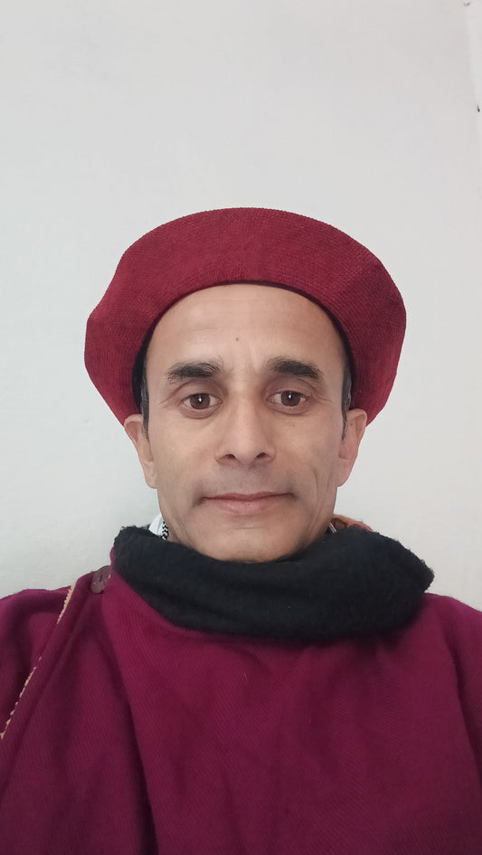 “शक्ति बाहर नहीं, भीतर जागती है।